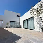 With Views In Vakantiehuis Lajares