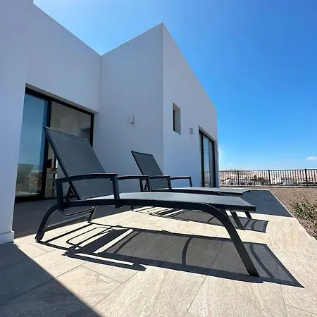 With Views In * לאחארס